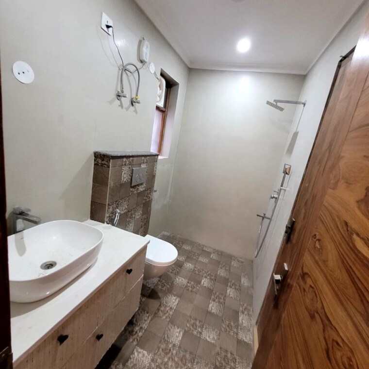 Kitchen, green fields colony 3.5 Bedroom 205 Sq.Yd. Builder Floor In Green Fields Colony Faridabad 8592624