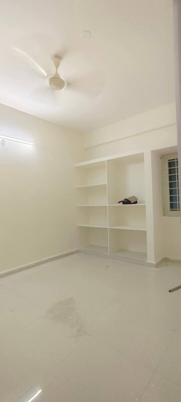 Room in 1 BHK Apartment at Begumpet – for Rent
