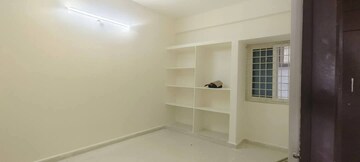 Room in 1 BHK Apartment at Begumpet – for Rent