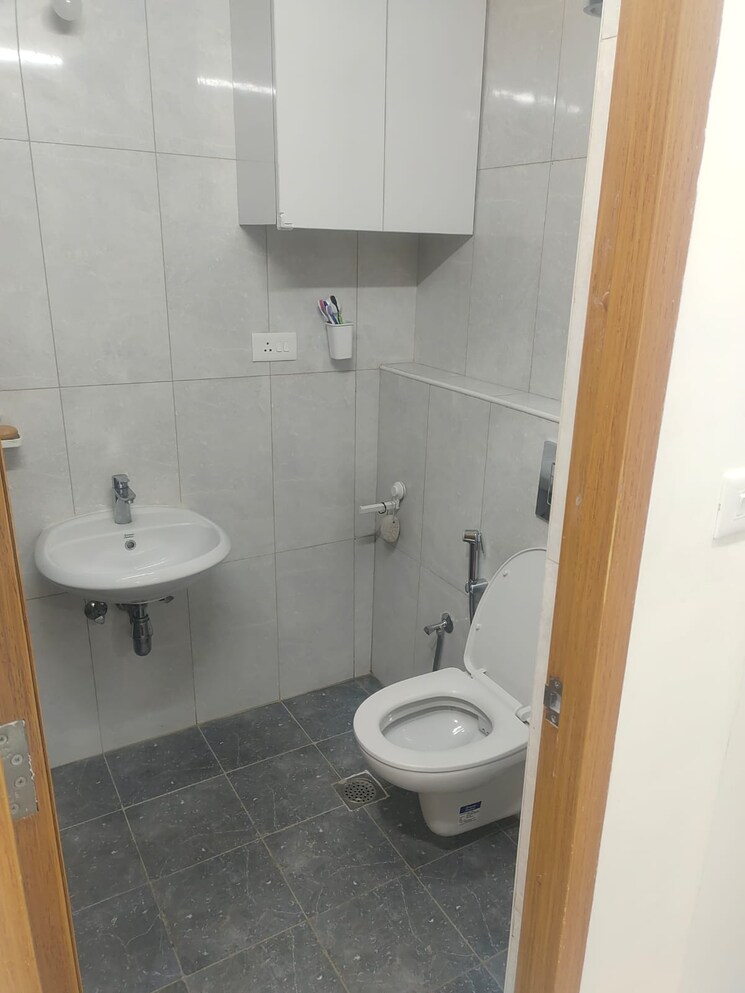 Bathroom, indis-viva-city 2 Bedroom 1475 Sq.Ft. Apartment In Kondapur Hyderabad 8592643