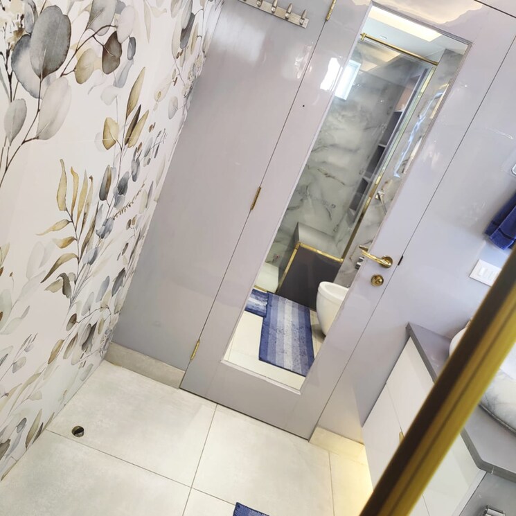 Bathroom, vipul-world-floors 4 Bedroom 2700 Sq.Ft. Apartment In Sector 48 Gurgaon 8592663