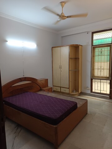 Bedroom in 3 BHK Builder Floor at Uppal Southend, Sector 49 – for Rent