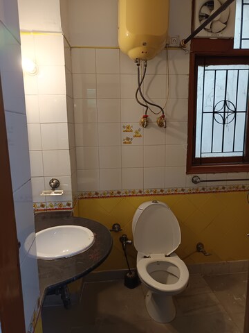 Bathroom in 3 BHK Builder Floor at Uppal Southend, Sector 49 – for Rent