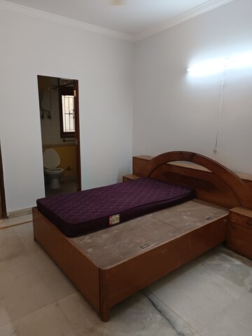Bedroom in 3 BHK Builder Floor at Uppal Southend, Sector 49 – for Rent