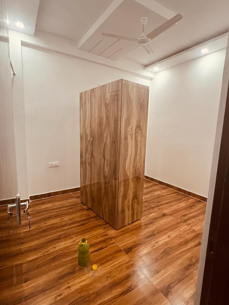 Room, khodna khurd 3 Bedroom 1950 Sq.Ft. Villa In Khodna Khurd Greater Noida 8592706