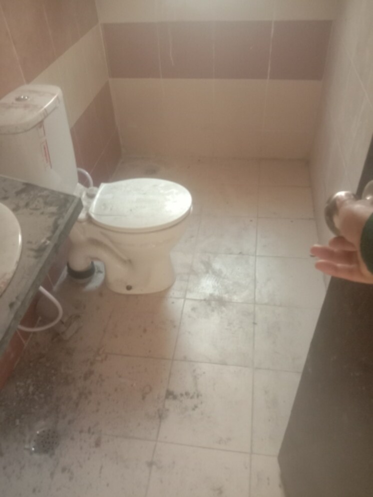 Bathroom, mahagun-mywoods 3 Bedroom 1225 Sq.Ft. Apartment In Sector 16c Greater Noida Greater Noida 8592730