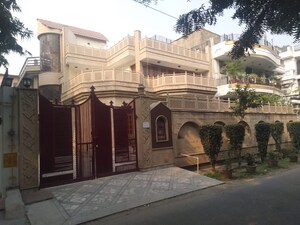 6+ BHK Independent House For Sale in Sector 27
