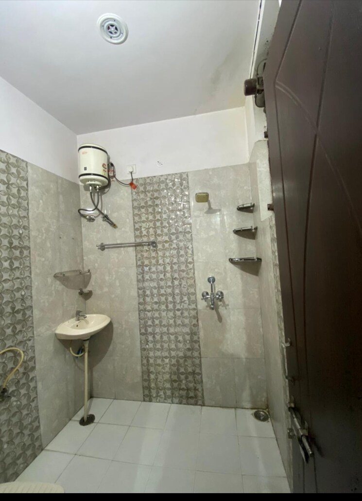 Bathroom, udb-life 3 Bedroom 1200 Sq.Ft. Apartment In Jagatpura Jaipur 8592732