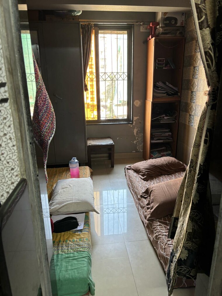 Living Room, latif-park 1.5 Bedroom 450 Sq.Ft. Apartment In Mira Road Thane 8592776