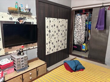 Bedroom in 1.5 BHK Apartment at Latif Park, Mira Road – for Sale