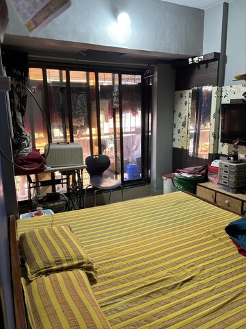 Bedroom in 1.5 BHK Apartment at Latif Park, Mira Road – for Sale