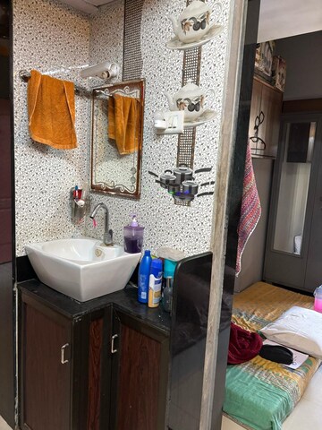 Master Bedroom in 1.5 BHK Apartment at Latif Park, Mira Road – for Sale