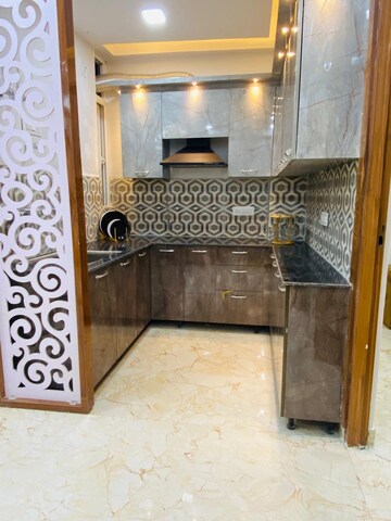 Kitchen in 2.5 BHK Builder Floor at Jalpura – for Sale