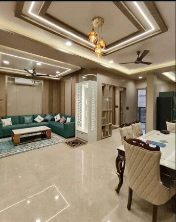 Gym in 4 BHK Builder Floor at Sector 33 – for Sale
