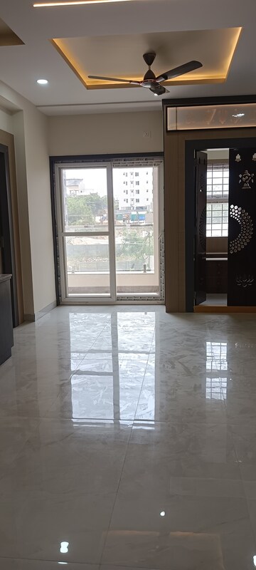Room in 3 BHK Apartment at Kondapur – for Rent