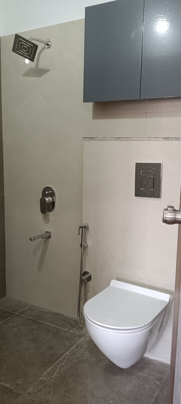 Furnished Amenities in 3 BHK Apartment at Kondapur – for Rent