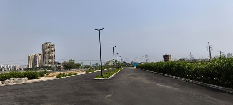 Garden, skywhales-vienna-greens  125 Sq.Yd. Plot In Sector 99a Gurgaon 8592812