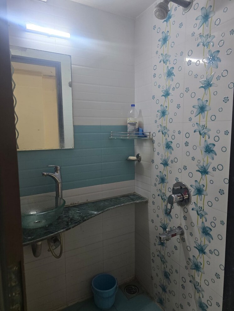 Bathroom, bandra west 2 Bedroom 750 Sq.Ft. Apartment In Bandra West Mumbai 8592835