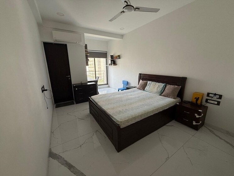 Bedroom, bandra west 3 Bedroom 1200 Sq.Ft. Apartment In Bandra West Mumbai 8592880
