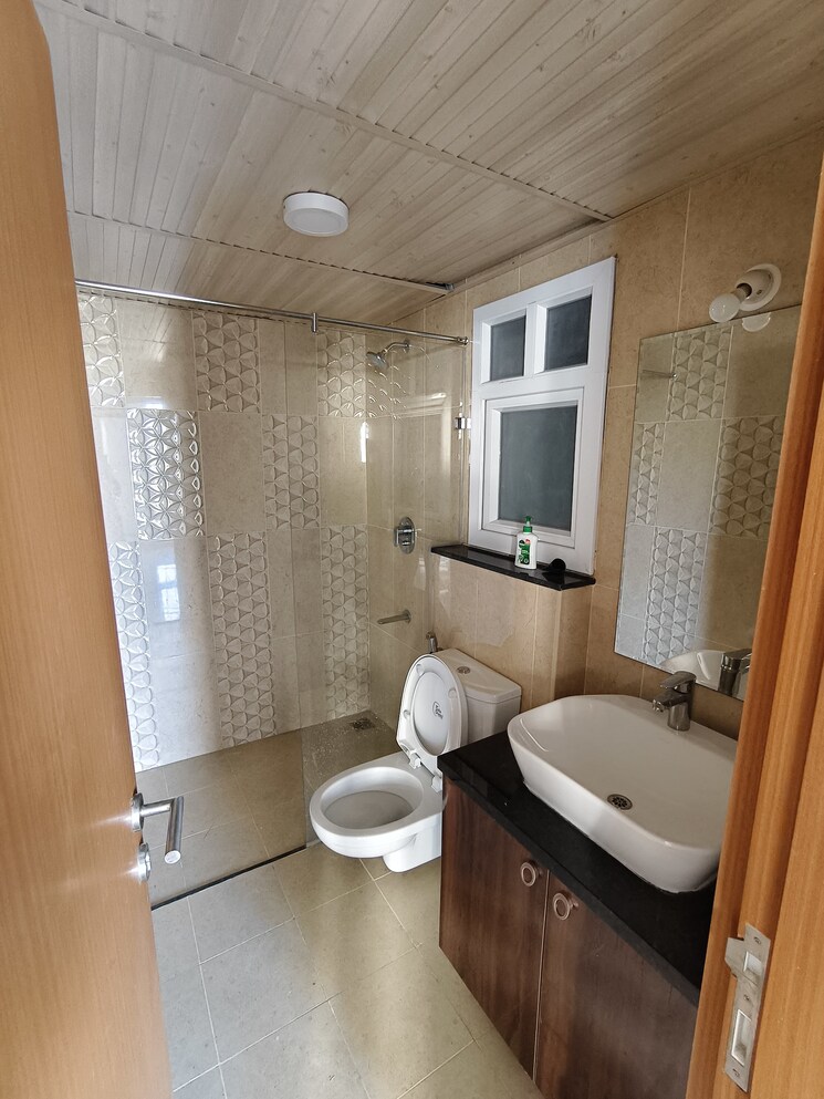 Bathroom, prestige-woodland-park 4 Bedroom 2766 Sq.Ft. Villa In Cooke Town Bangalore 8592909