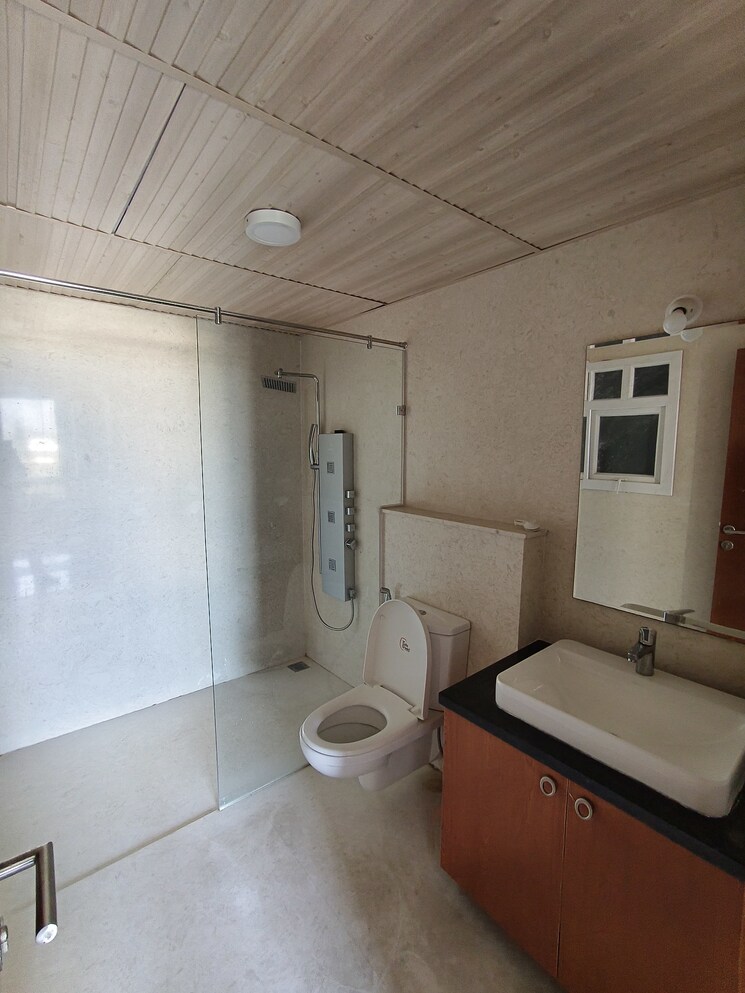 Bathroom, prestige-woodland-park 4 Bedroom 2766 Sq.Ft. Villa In Cooke Town Bangalore 8592909
