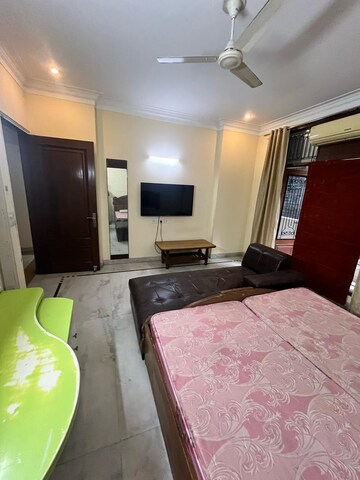Bedroom in 3 BHK Builder Floor at Sushant Lok I – for Rent