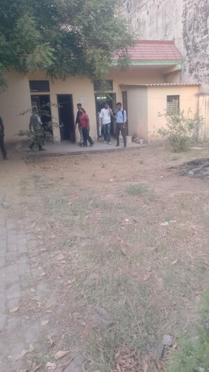 Parking in 2.5 BHK Independent House at Citihomes, Omicron Iii Greater Noida – for Sale