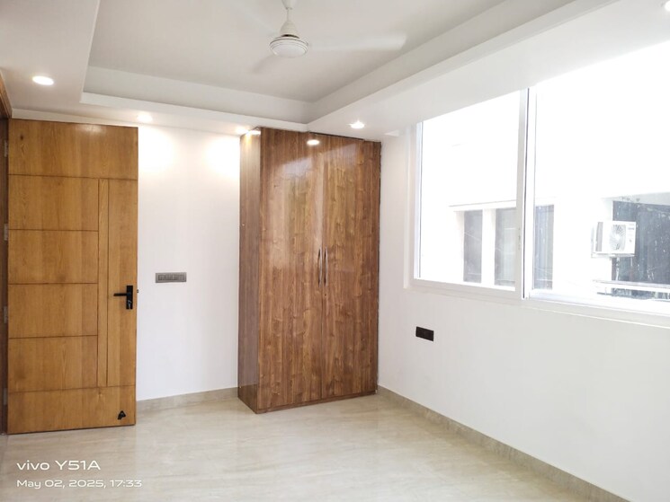 Room, shanti kunj 3 Bedroom 1500 Sq.Ft. Builder Floor In Shanti Kunj Delhi 8593023