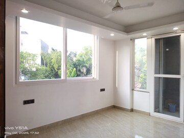 3 BHK Builder Floor For Rent in Shanti Kunj