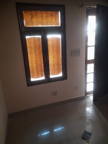 Room in 3 BHK Independent House at Jankipuram Extension – for Sale