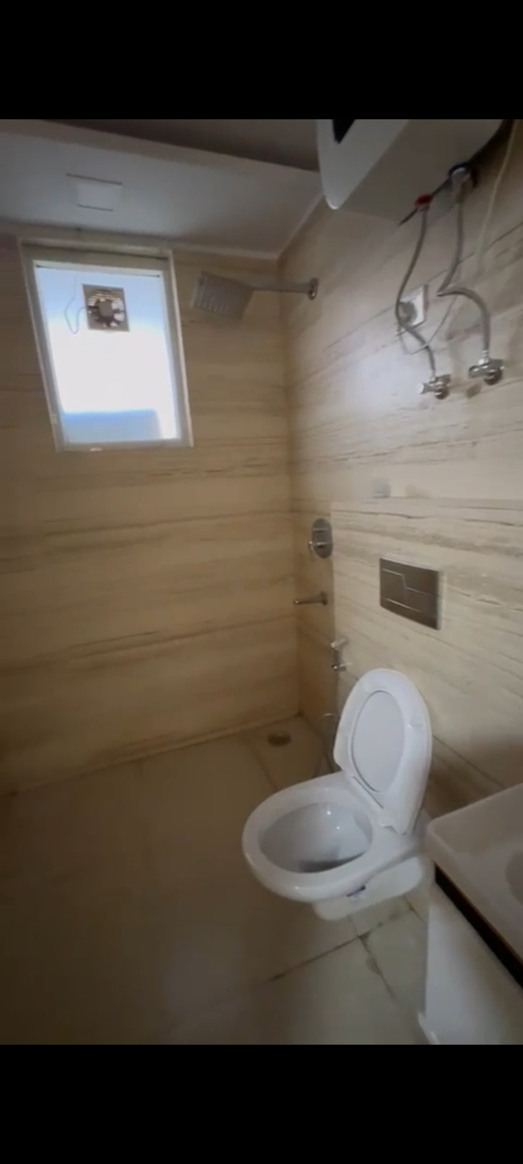 4 BHK + Servant Room 3200 Sq.Ft. Builder Floor in Huda CGHS