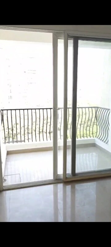Room in 3 BHK Apartment at Prateek Grand City, Siddharth Vihar – for Rent