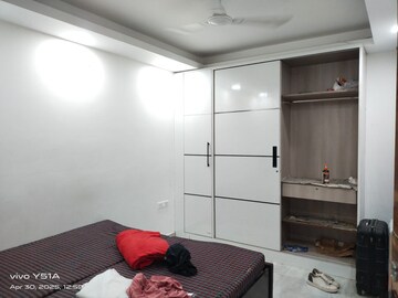 Room in 3 BHK Builder Floor at Shanti Kunj – for Rent