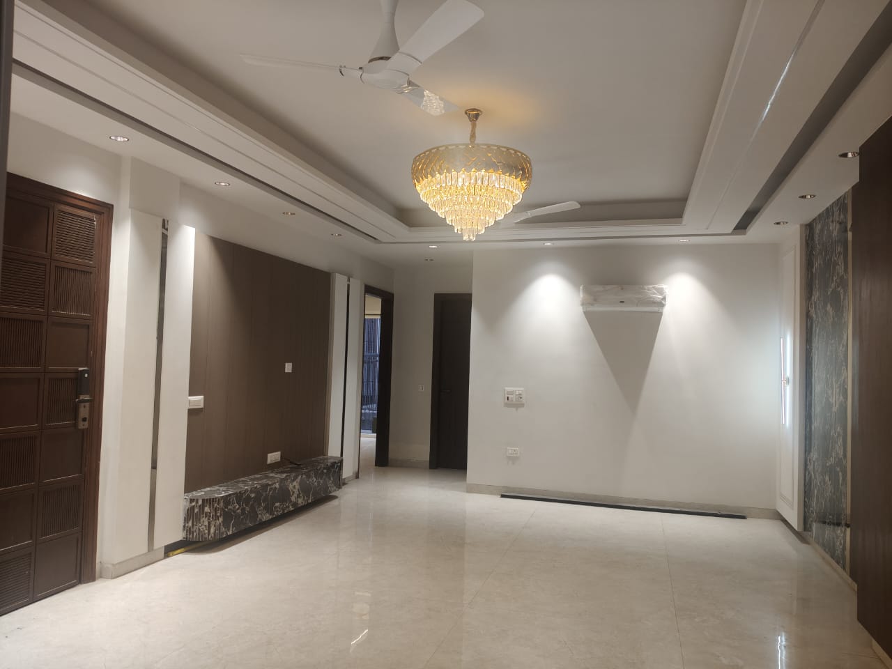 3 BHK + Servant Room,Study Room,Extra Room 1550 Sq.Ft. Builder Floor in Skywhales Vienna Greens