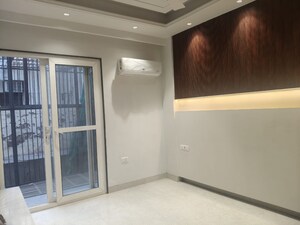 Room in 3 BHK Builder Floor at Skywhales Vienna Greens, Sector 99a – for Sale