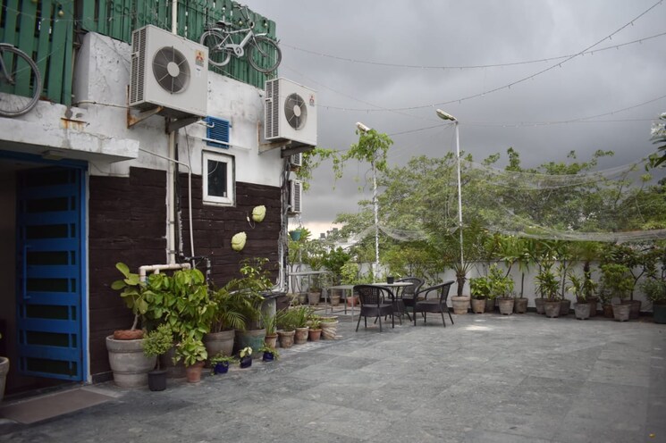 Exterior View, veera-safdarjung-enclave 3 Bedroom 1800 Sq.Ft. Apartment In Safdarjung Enclave Delhi 8593153