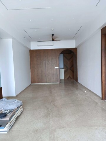 Room in 3 BHK Apartment at Raheja Imperia, Worli – for Sale