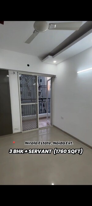 Room in 3 BHK Apartment at Nirala Estate, Tech Zone 4 Greater Noida – for Sale