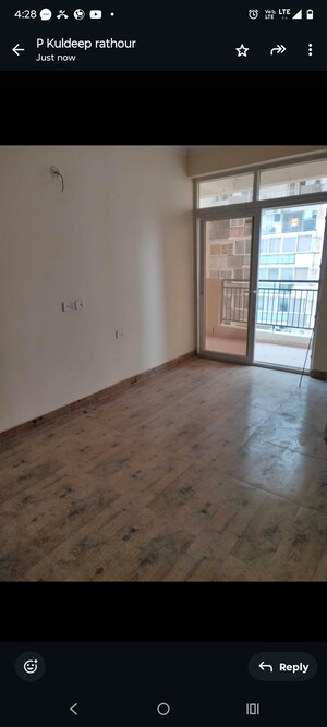 Room in 2.5 BHK Apartment at Gardenia Gitanjali, Vasundhara Sector 16 – for Sale