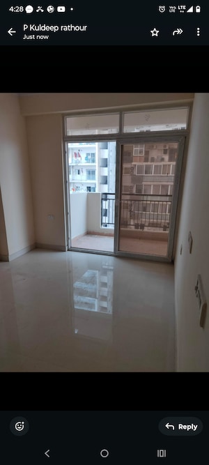 Room in 2.5 BHK Apartment at Gardenia Gitanjali, Vasundhara Sector 16 – for Sale