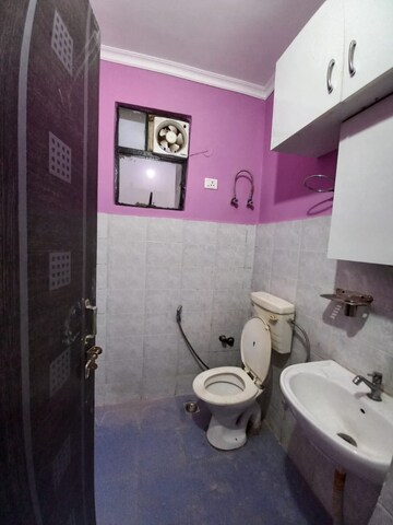 Bathroom in 1 BHK Apartment at Ninex RMG Residency, Sector 37c – for Rent