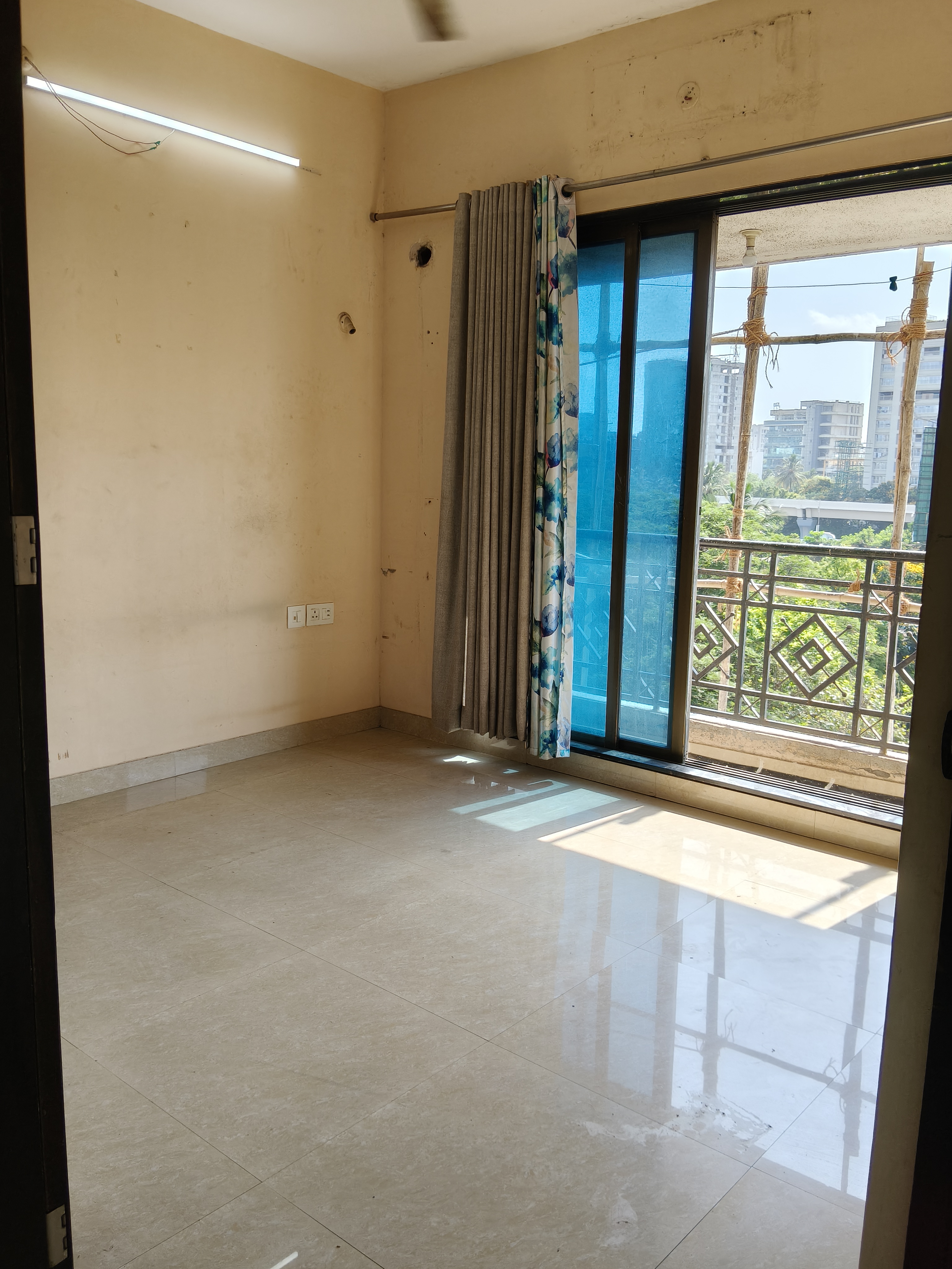 3 BHK 1000 Sq.Ft. Apartment in Krishna Galaxy Santacruz