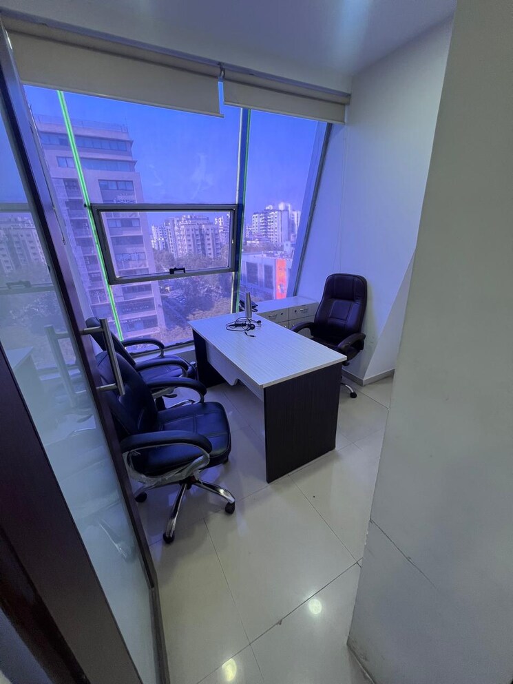Team Area, venus-atlantis Commercial Office Space 2753 Sq.Ft. In Prahlad Nagar Ahmedabad 8593309