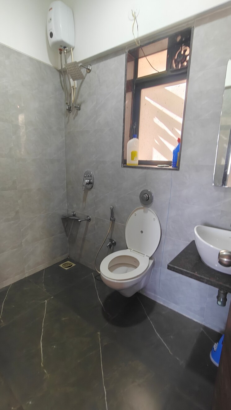 Bathroom, crystal-armus 1 Bedroom 436 Sq.Ft. Apartment In Chembur Mumbai 8593344