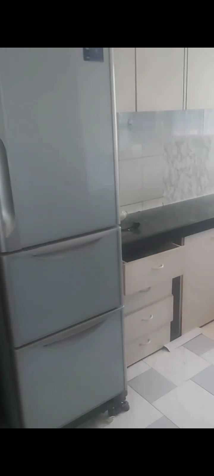 1 BHK Apartment For Rent in Raghukul Building