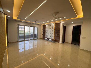 Room in 4 BHK Builder Floor at Green Fields Colony – for Rent