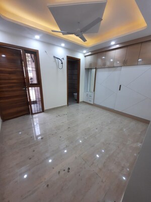 Room in 3 BHK Builder Floor at Malviya Nagar – for Sale