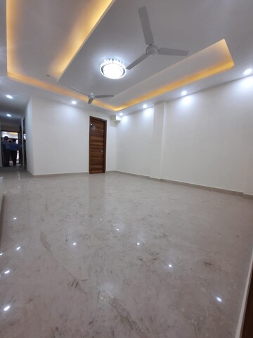 Room in 3 BHK Builder Floor at Malviya Nagar – for Sale
