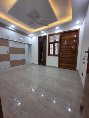 Room in 3 BHK Builder Floor at Malviya Nagar – for Sale