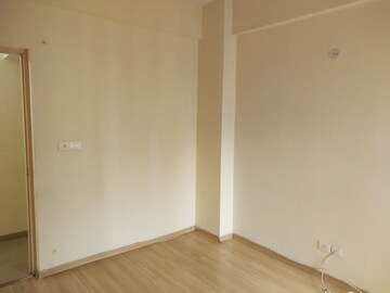 Room in 2 BHK Apartment at Moti Nagar – for Rent